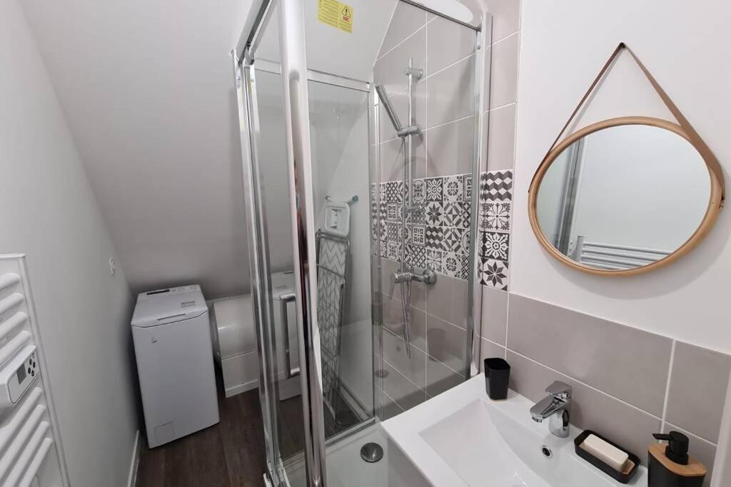 Centre Ville 3 Pieces Envoutant Sous Combles 40M² Joigny Εξωτερικό φωτογραφία
